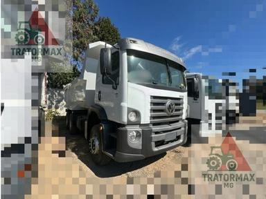 Caminhão Bitruck