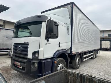 Caminhão Bitruck
