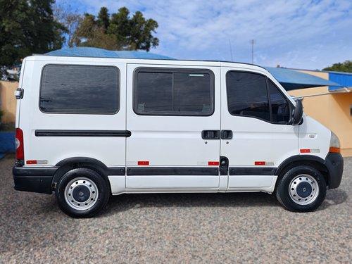 Renault Master Minibus - 11/12 10
