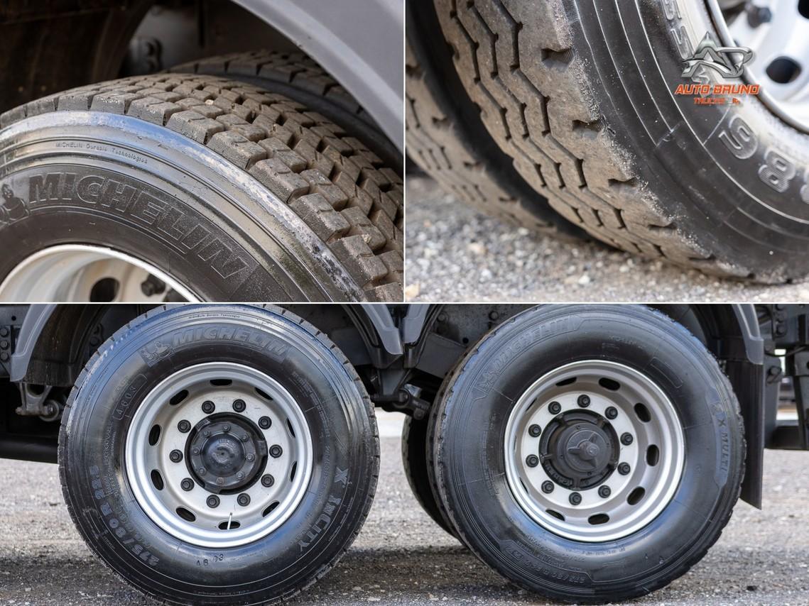 Volkswagen 24-280 E Constellation 8x2 - 14/14 7